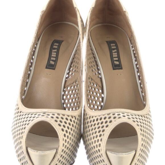 Le Silla Perforated Cream Leather Peep-Toe Wood Heel Stiletto EU 37.5 - Picture 2 of 5